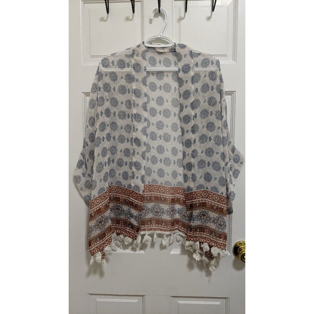 White/Patterned Loose Chiffon Shrug
